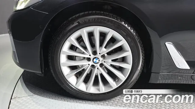 BMW 5 серии 2021 thumb 8