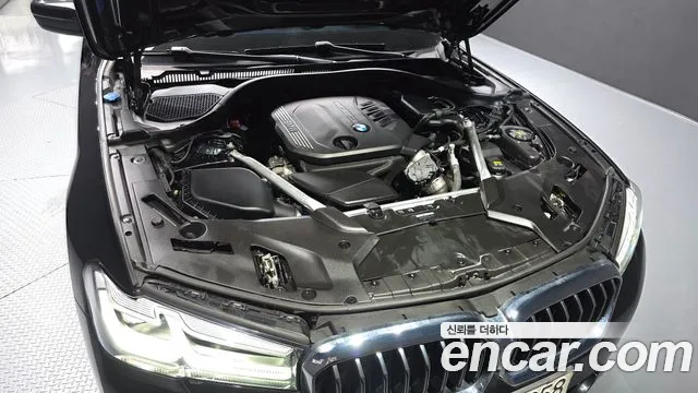 BMW 5 серии 2021 thumb 6