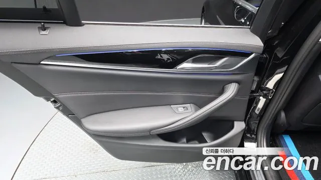 BMW 5 серии 2021 thumb 7