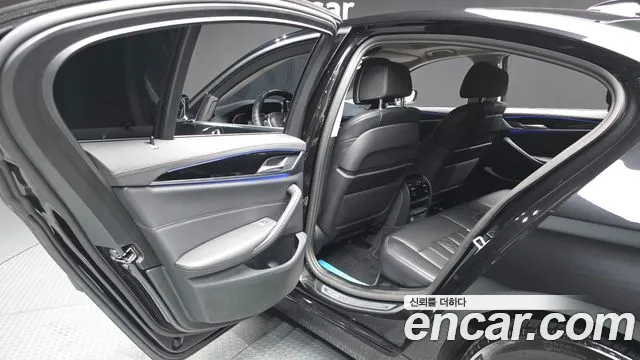 BMW 5 серии 2021 thumb 3