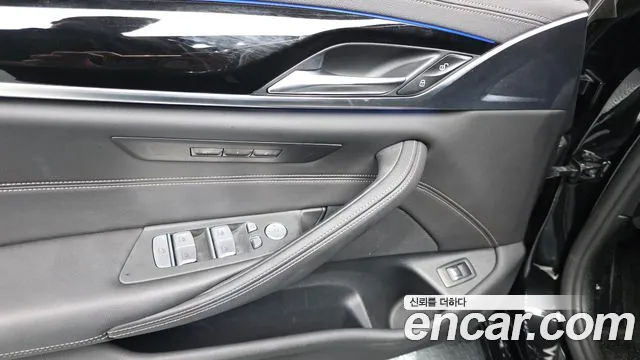 BMW 5 серии 2021 thumb 11