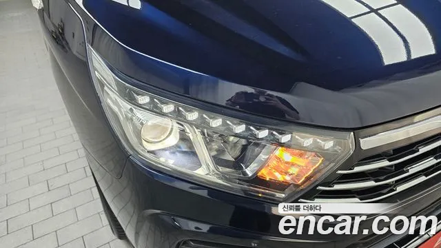 KGM Korando 2018 thumb 10