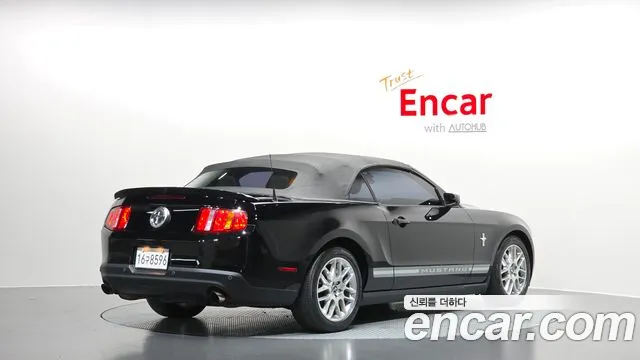 Ford Mustang 2011 thumb 12