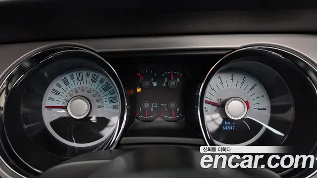 Ford Mustang 2011 thumb 2
