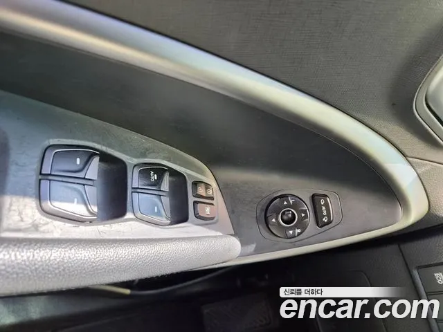 Hyundai DM 2012 thumb 3