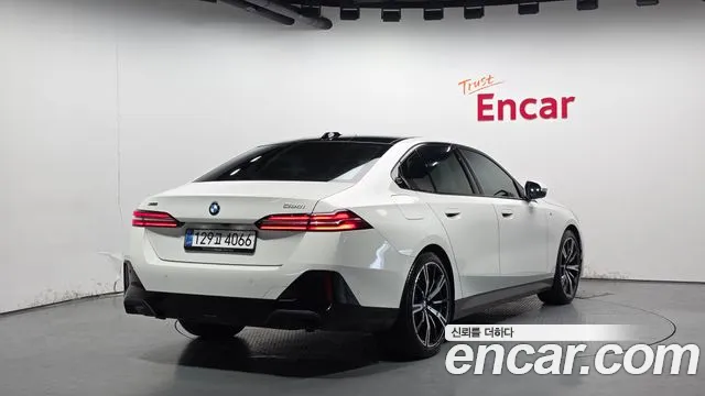 BMW 5 серии 2025 thumb 10