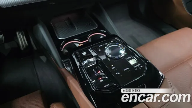 BMW 5 серии 2025 thumb 7