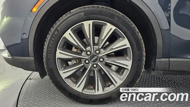 Lincoln Corsair 2020 thumb 10