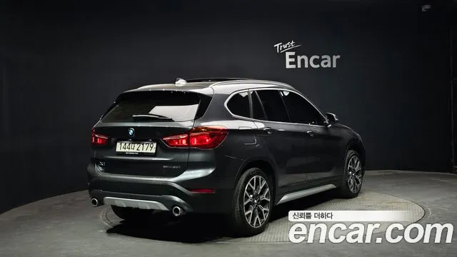 BMW X1 2022 thumb 2