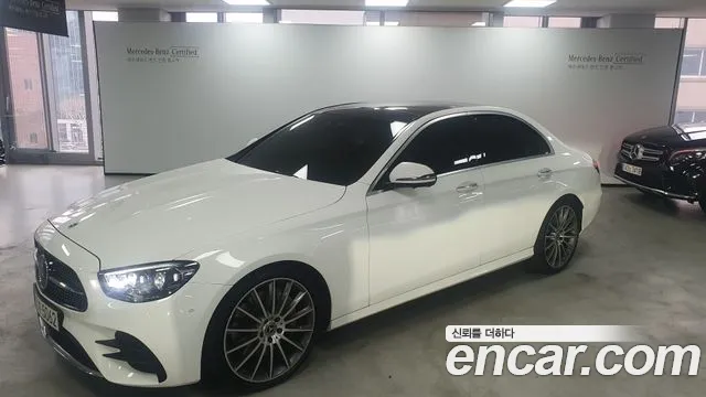 Mercedes-Benz E-Class 2022 thumb 9