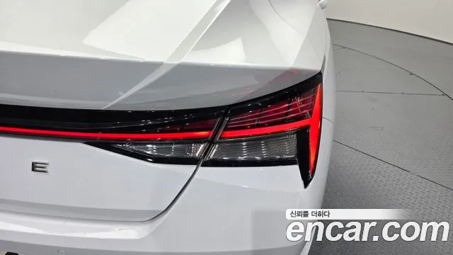 Hyundai Elantra 2022 thumb 6