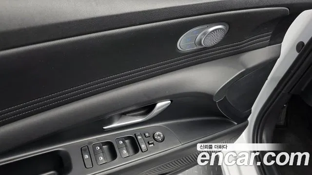 Hyundai Elantra 2022 thumb 10