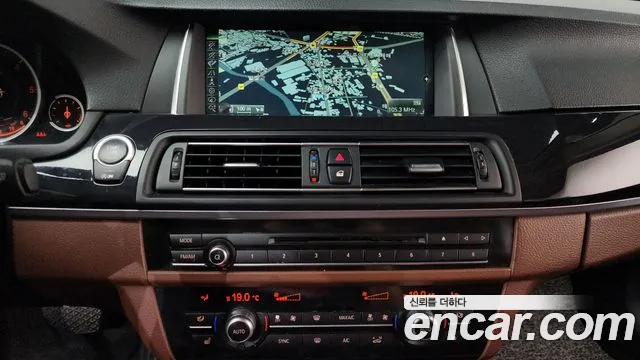 BMW 5 серии 2014 thumb 12