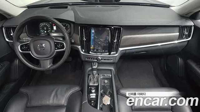 Volvo V90 Cross Country 2018 thumb 2