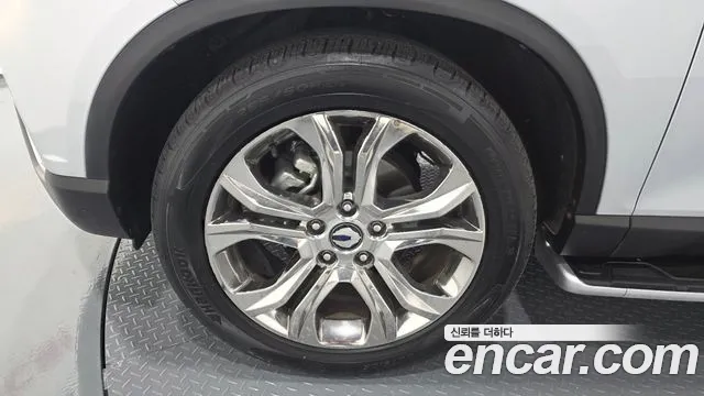 KGM Rexton 2018 thumb 9