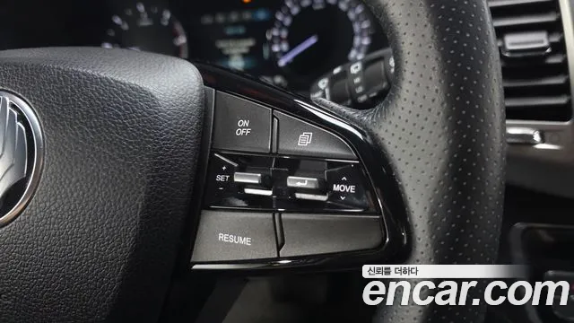 KGM Rexton 2018 thumb 12