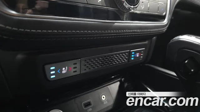 KGM Rexton 2018 thumb 7