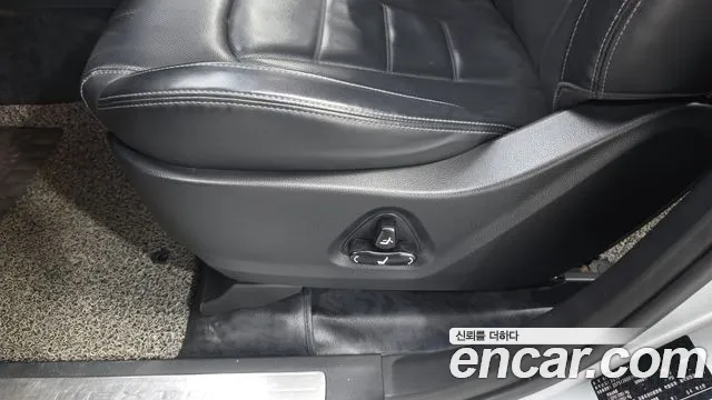 KGM Rexton 2018 thumb 8