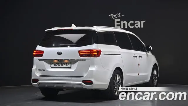 Kia Carnival 2018 thumb 9