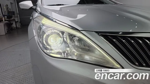 Hyundai Grandeur 2013 thumb 6
