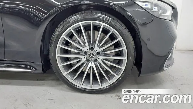 Mercedes-Benz S-Class 2025 thumb 10