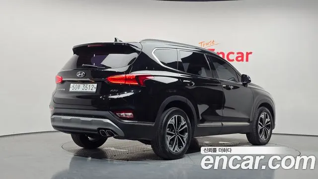 Hyundai Santa Fe 2018 thumb 3