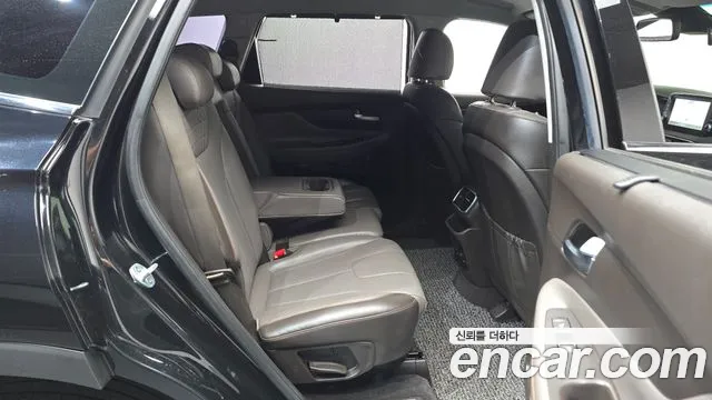 Hyundai Santa Fe 2018 thumb 10