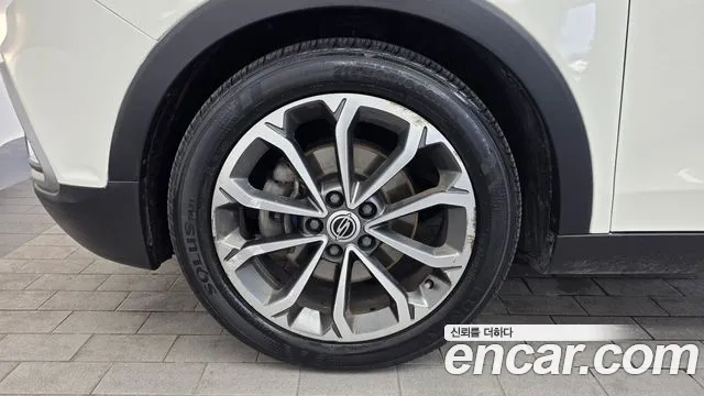 KGM Tivoli Air 2016 thumb 9