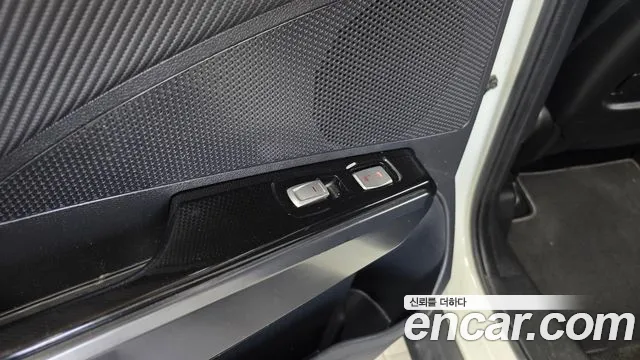 KGM Tivoli Air 2016 thumb 3