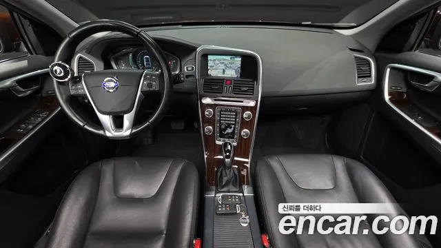 Volvo XC60 2015 thumb 5