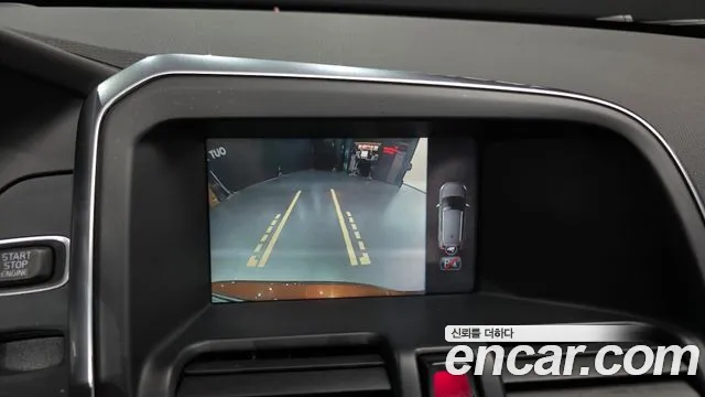 Volvo XC60 2015 thumb 4