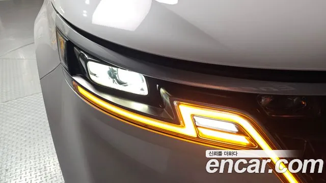 Kia Carnival 2022 thumb 11