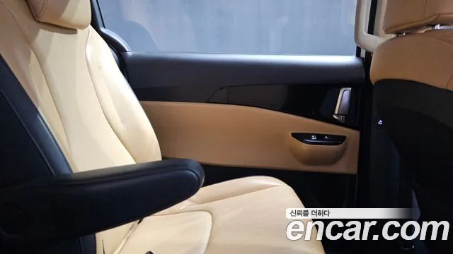 Kia Carnival 2022 thumb 7