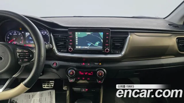 Kia Stonic 2017 thumb 3
