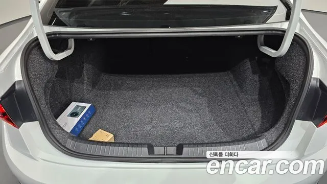 Volkswagen Jetta 2022 thumb 2