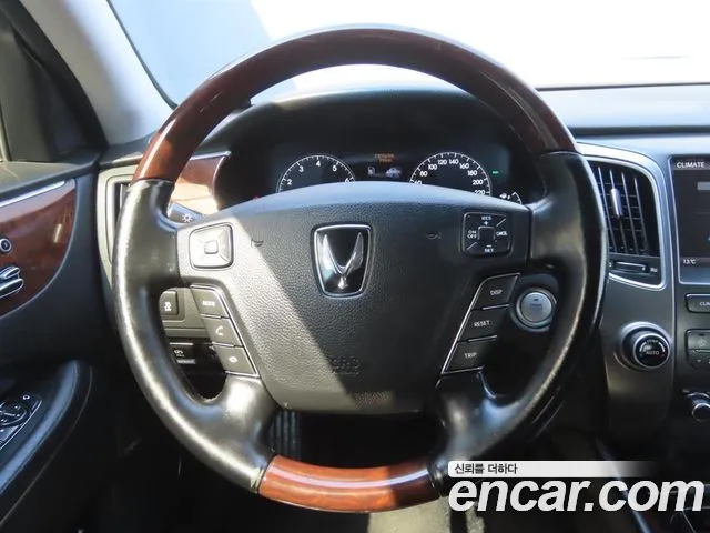 Hyundai Equus 2012 thumb 2