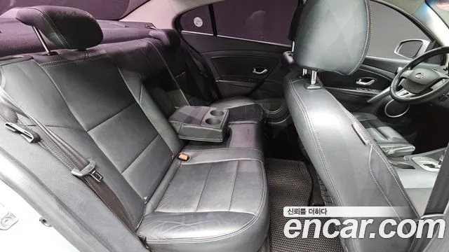 Renault SM3 2010 thumb 5