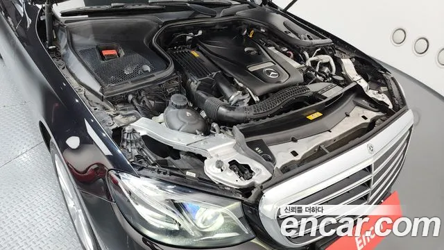 Mercedes-Benz E-Class 2018 thumb 5