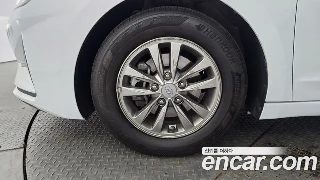 Hyundai Avante 2018 thumb 6