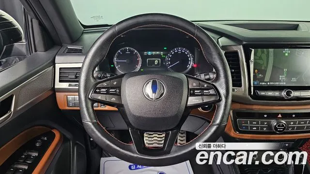 KGM Rexton 2018 thumb 9
