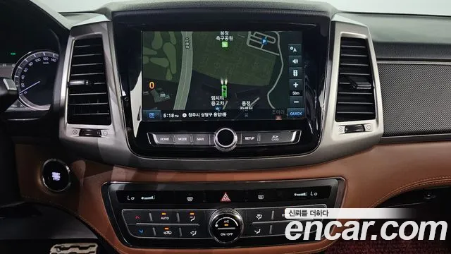 KGM Rexton 2018 thumb 2