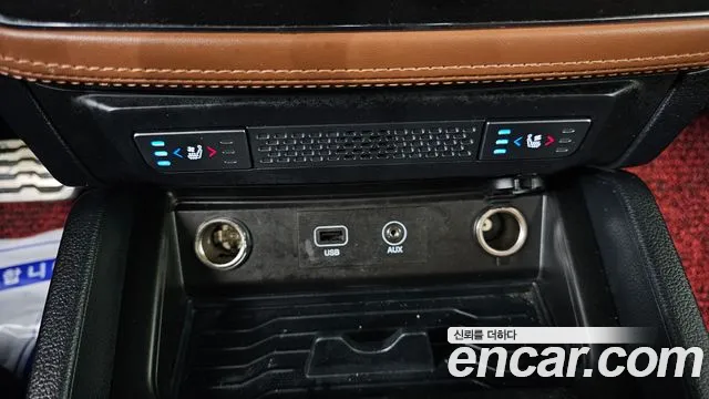 KGM Rexton 2018 thumb 4