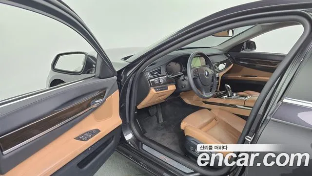 BMW 7 серии 2013 thumb 3