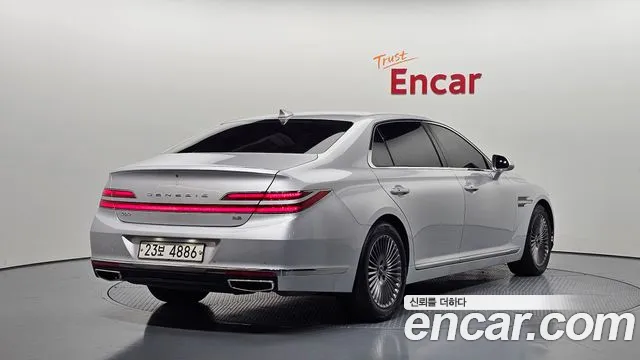 Genesis G90 2019 thumb 10