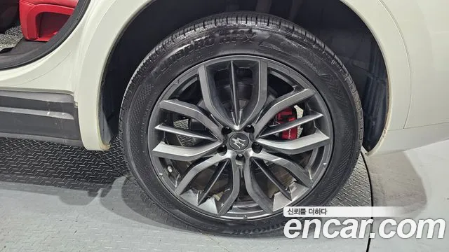 Maserati Levante 2019 thumb 11
