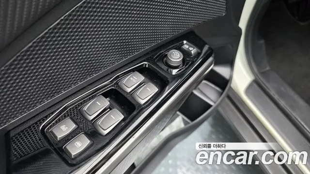 KGM Tivoli 2020 thumb 3