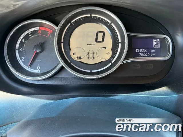 Renault SM3 2015 thumb 2