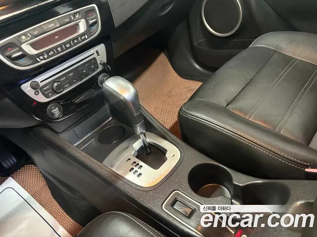 Renault SM3 2015 thumb 9