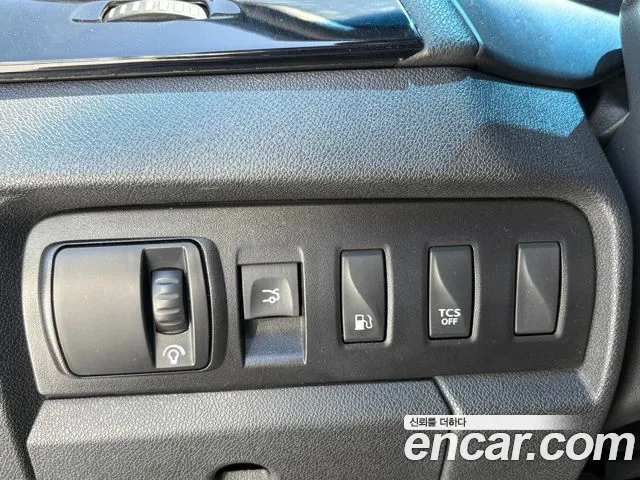 Renault SM3 2015 thumb 6