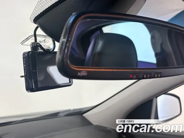 Renault SM3 2015 thumb 12